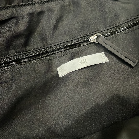 H&M quilted shopper | NWOT - Picture 11 of 13
